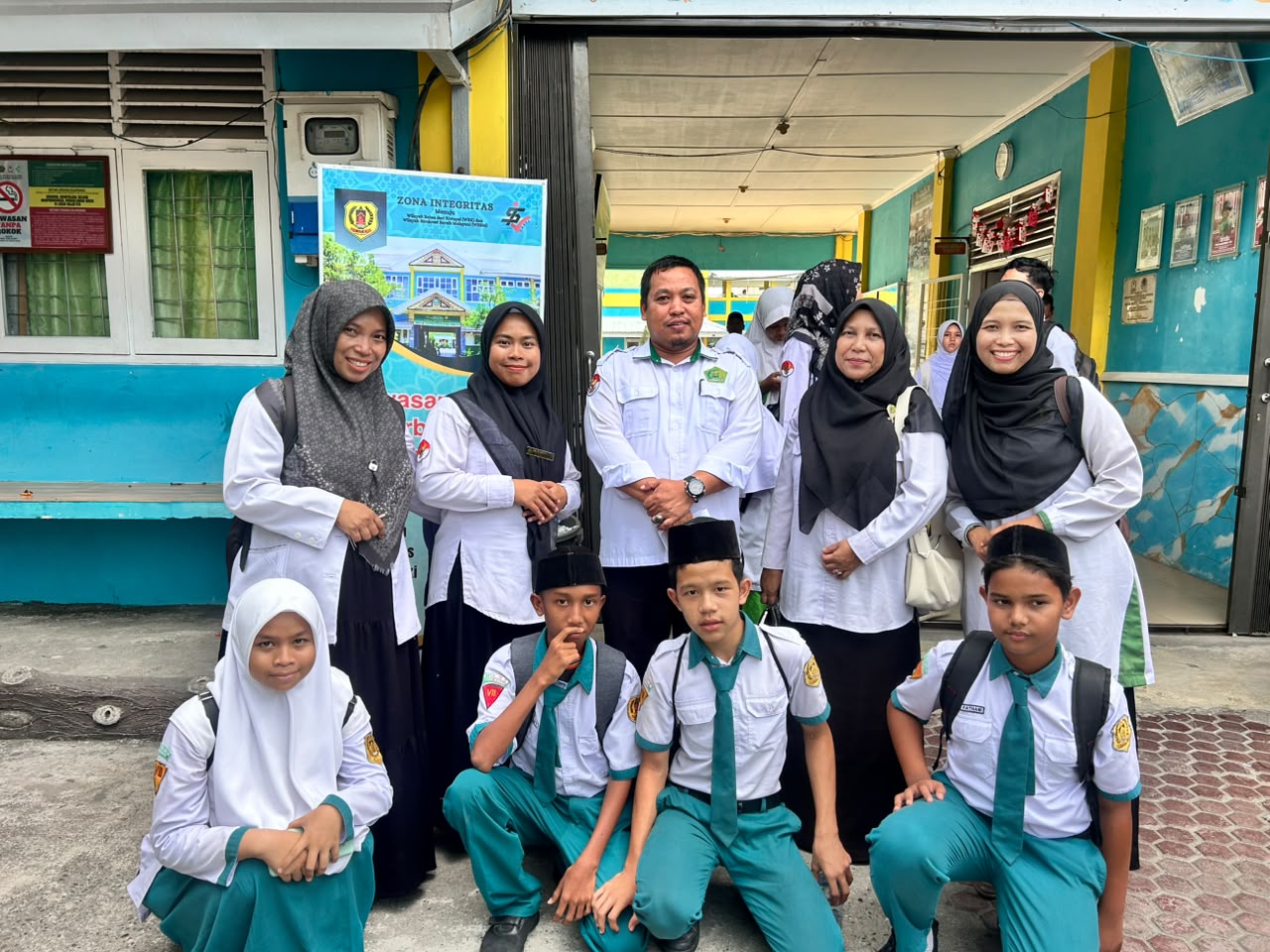 11 Siswa-Siswi MTsN 2 Aceh Barat Ikuti Olimpiade Madrasah Indonesia (OMI) Tingkat Kabupaten dengan Penuh Semangat